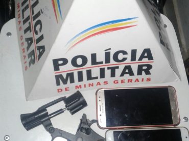 Polícia Militar aprende menores infratores com arma simulacro